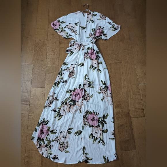 Dynamite Maxi Floral Wrap Kimono Robe Dress - Picture 3 of 5